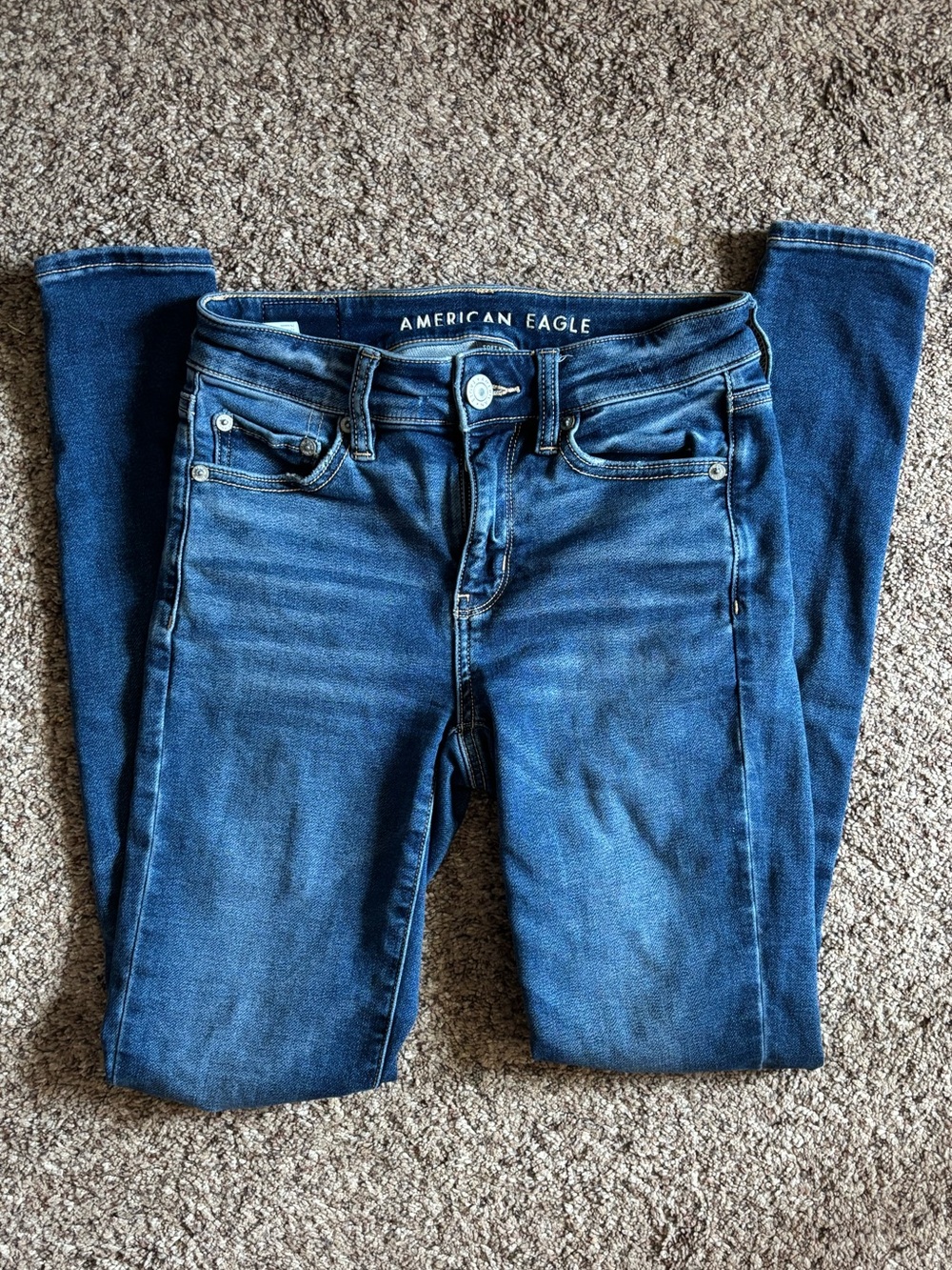Brand new without tags American Eagle skinny jeans for women!